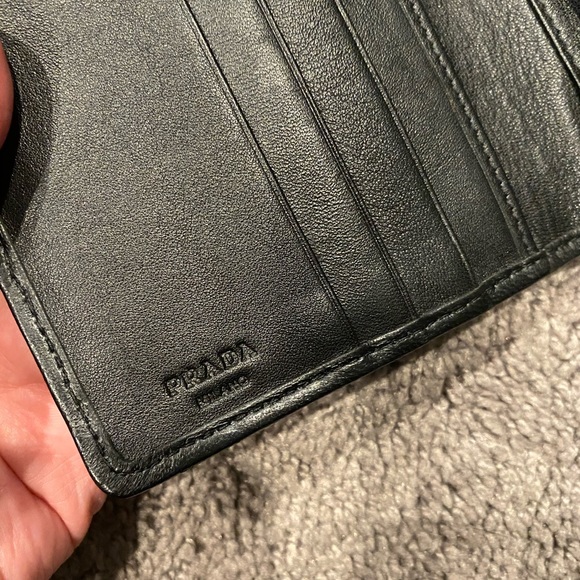 Prada Black leather tri fold wallet - Picture 4 of 5